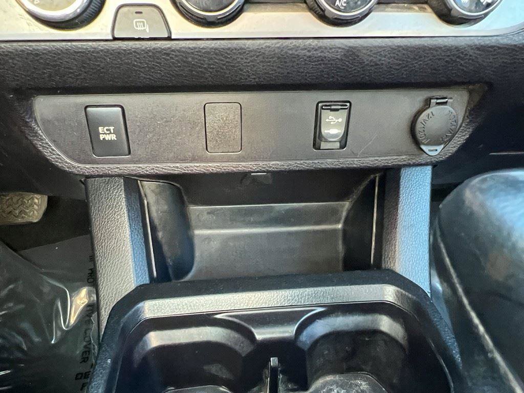 Used 2016 Toyota Tacoma SR5 image 42