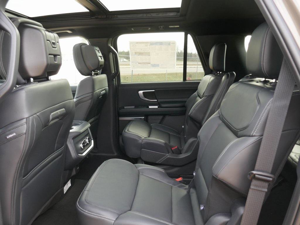 New 2026 Ford Expedition Platinum w/ Stealth Appearance Package image 12