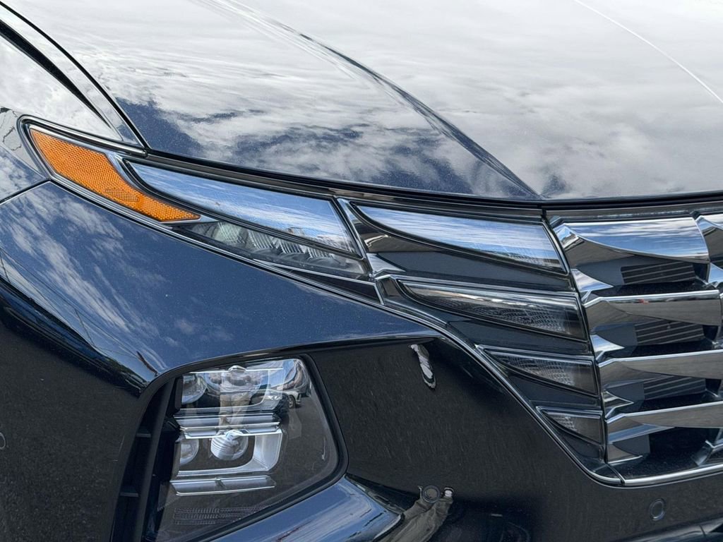 Certified 2023 Hyundai Tucson Limited AWD/4WD image 10