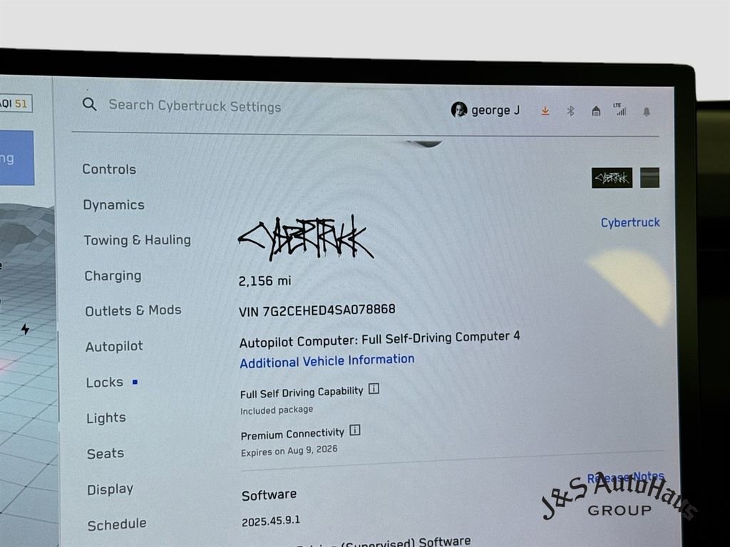 Used 2025 Tesla Cybertruck AWD Crew Cab image 15