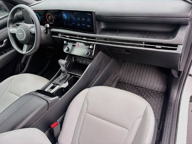 Used 2025 Hyundai Santa Cruz SEL FWD image 29