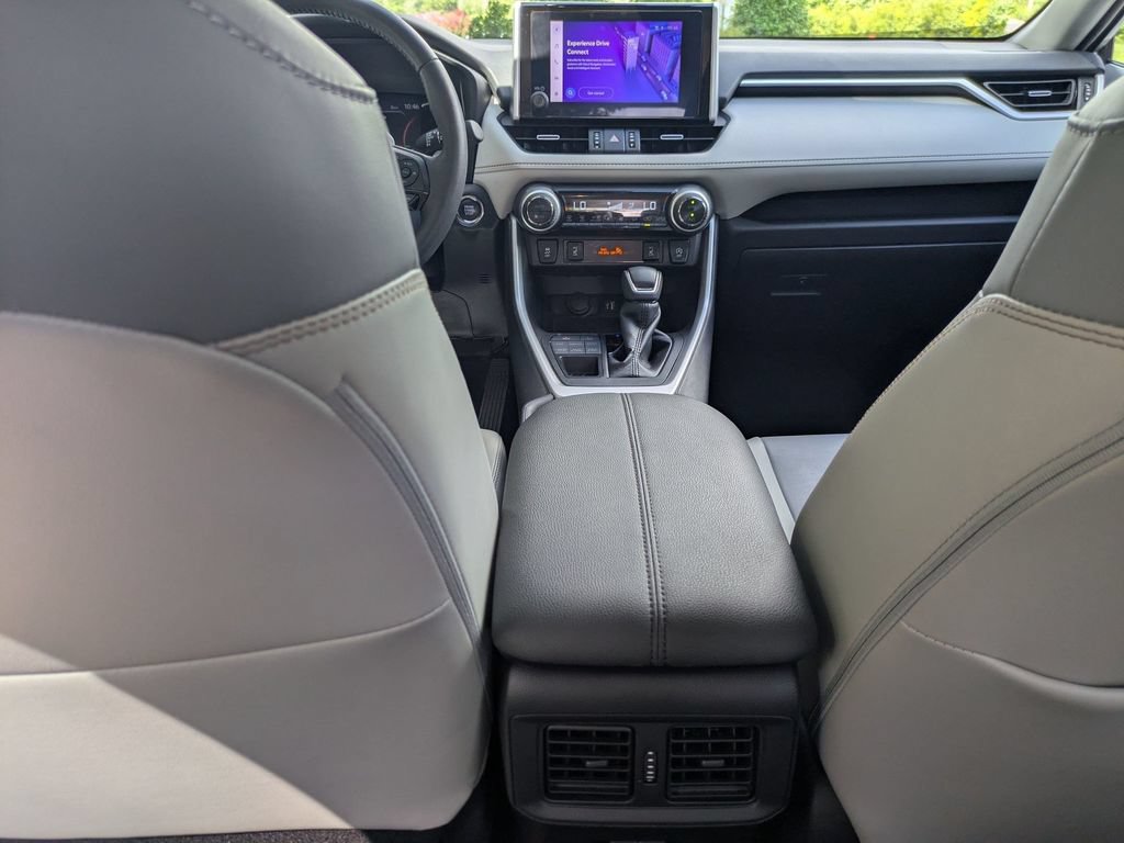 Used 2023 Toyota RAV4 XLE Premium AWD/4WD image 32