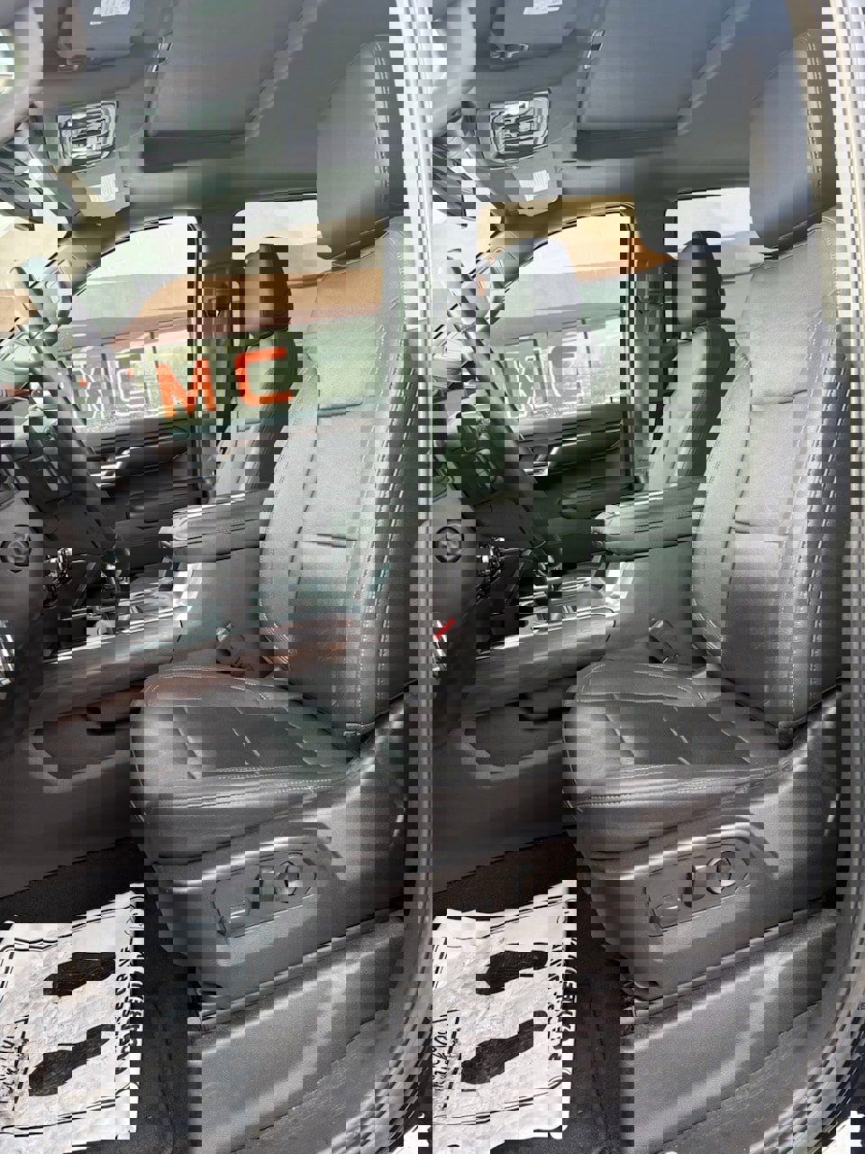 Used 2022 GMC Sierra 1500 SLT w/ SLT Premium Plus Package image 12