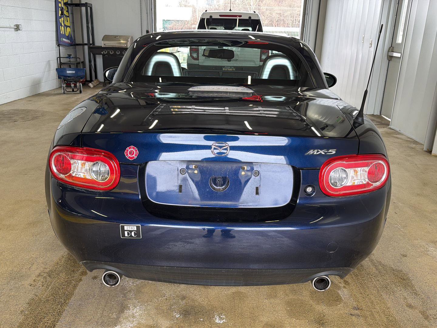 Used 2012 MAZDA MX-5 Miata Touring w/ Suspension Pkg image 3