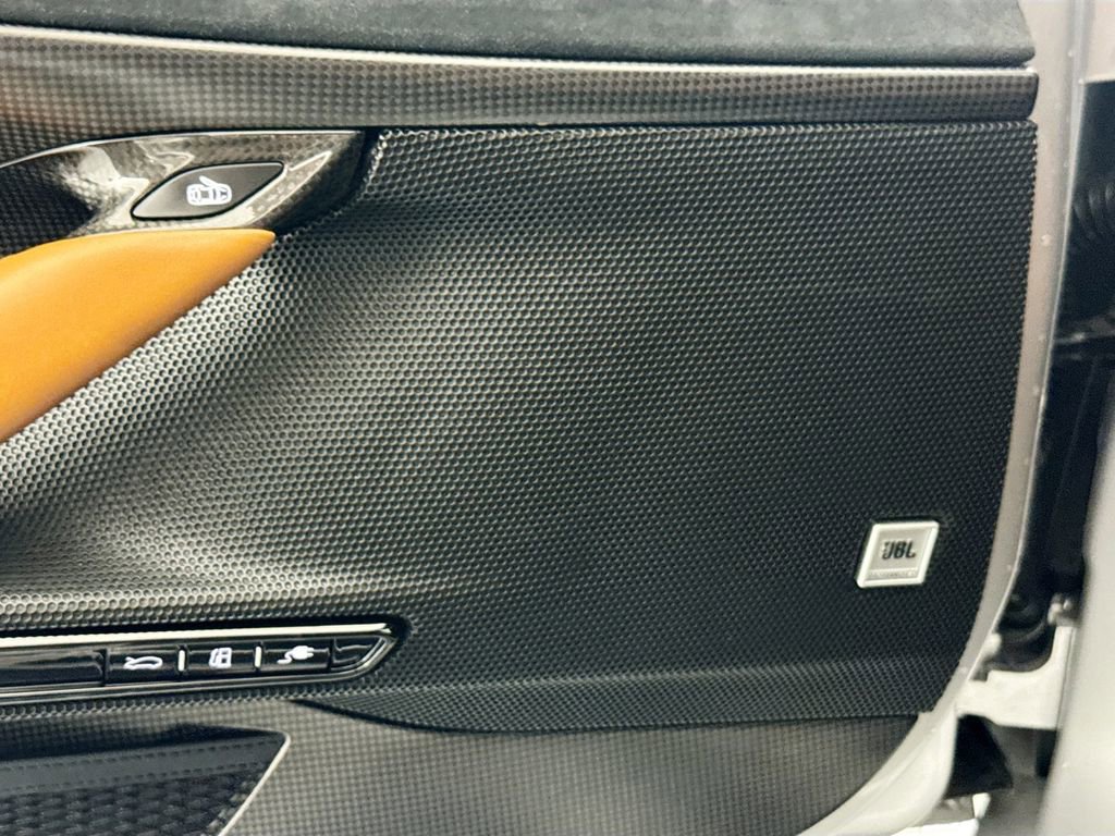 Used 2021 Ferrari SF90 Stradale image 19