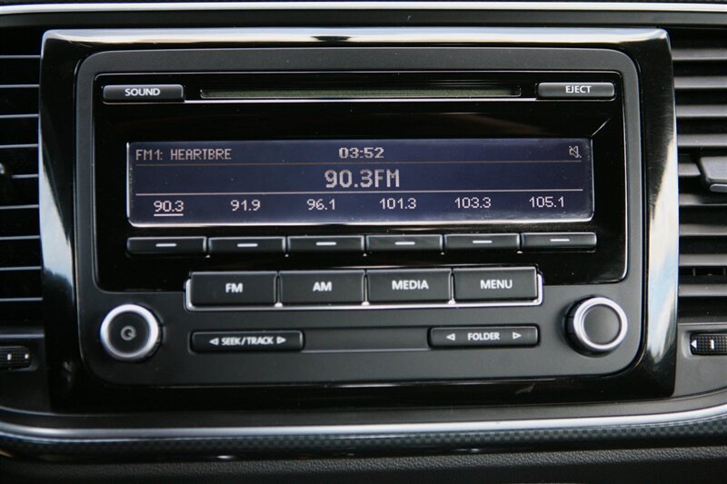 Used 2013 Volkswagen Beetle 2.0T FWD image 19