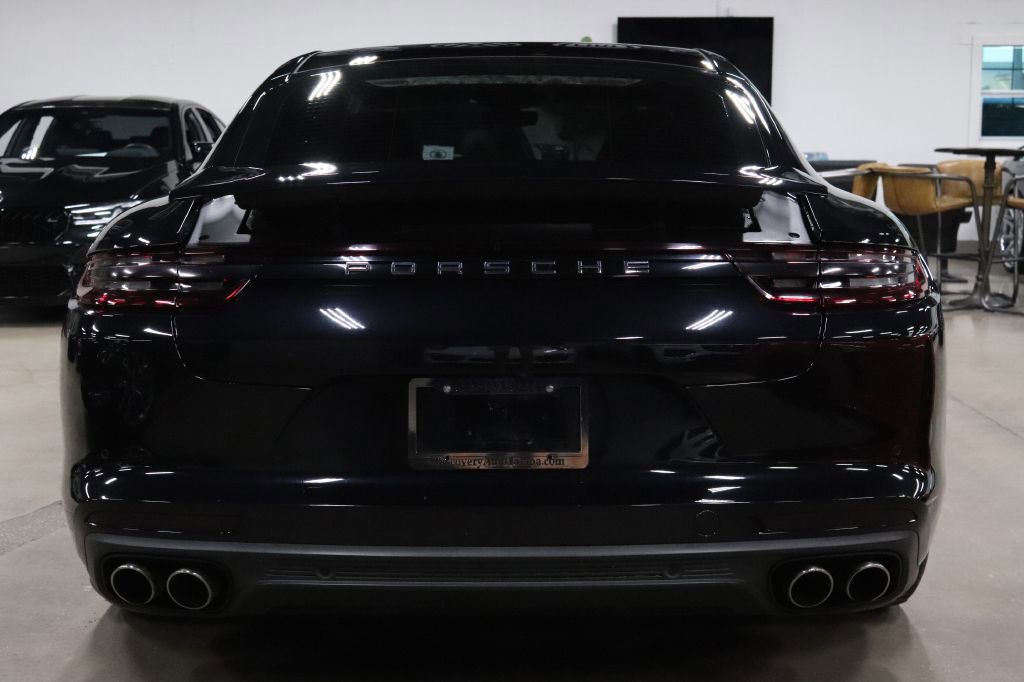 Used 2017 Porsche Panamera 4S image 4