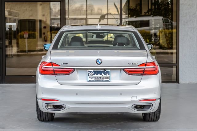 Used 2019 BMW 740i xDrive w/ Executive Package image 8