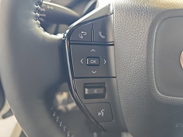 Used 2024 Toyota Prius XLE image 16