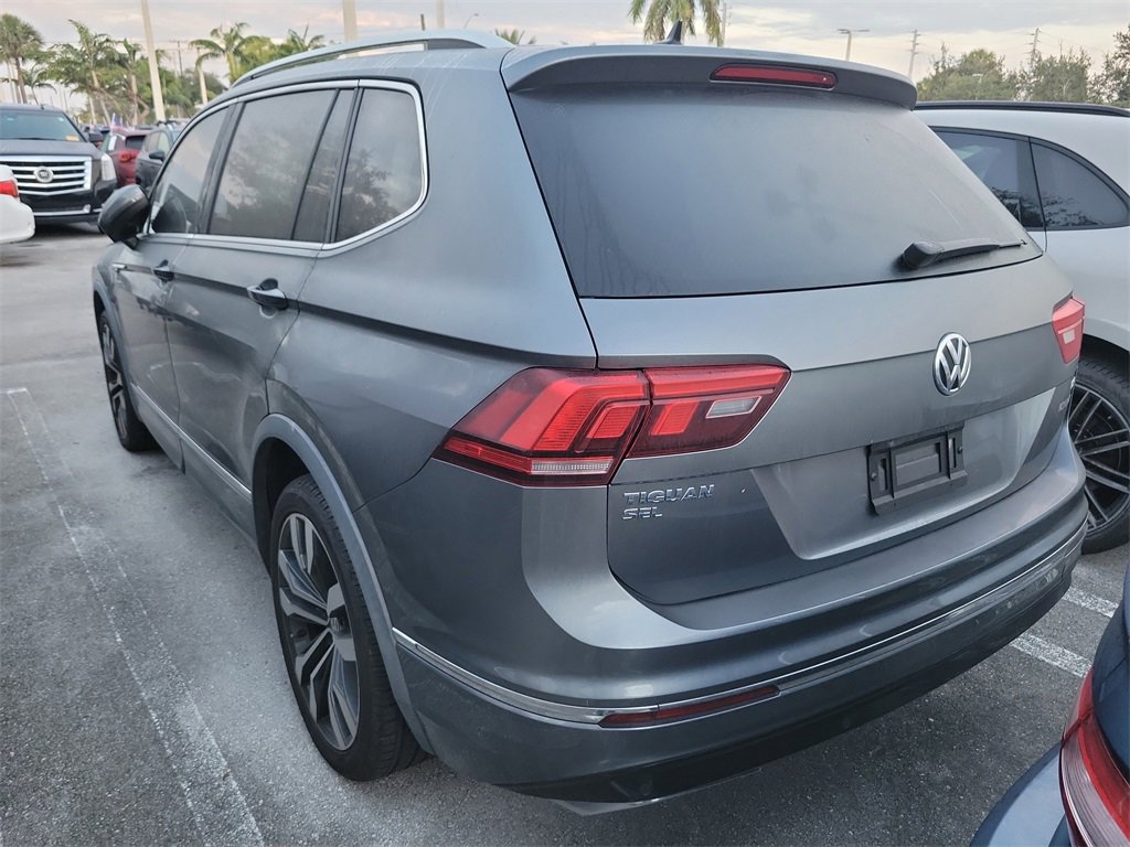 Used 2018 Volkswagen Tiguan SEL Premium w/ R-Line Package image 8