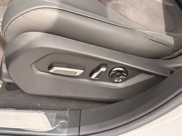 New 2025 Acura RDX A-Spec image 10