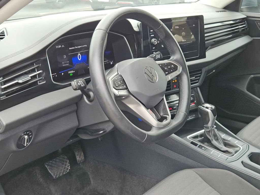 Used 2025 Volkswagen Jetta S FWD image 13