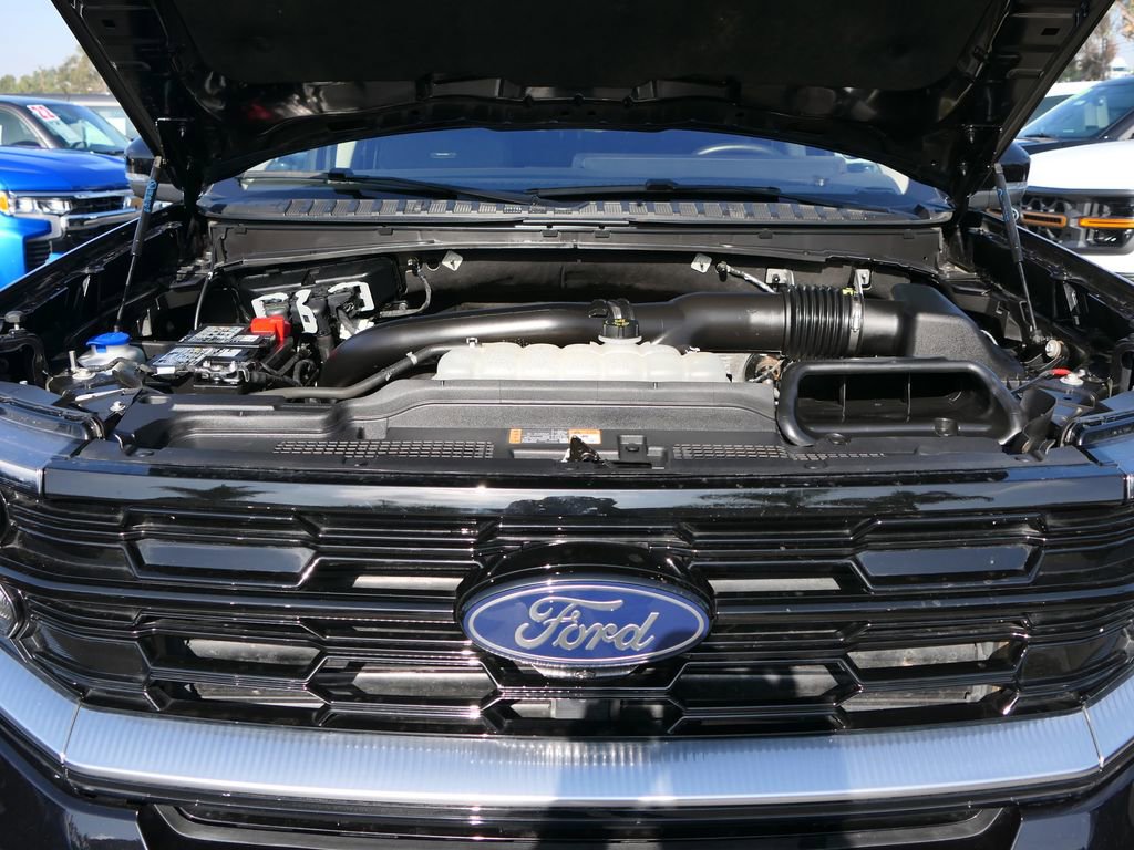 Used 2025 Ford Expedition Max Platinum AWD/4WD image 32