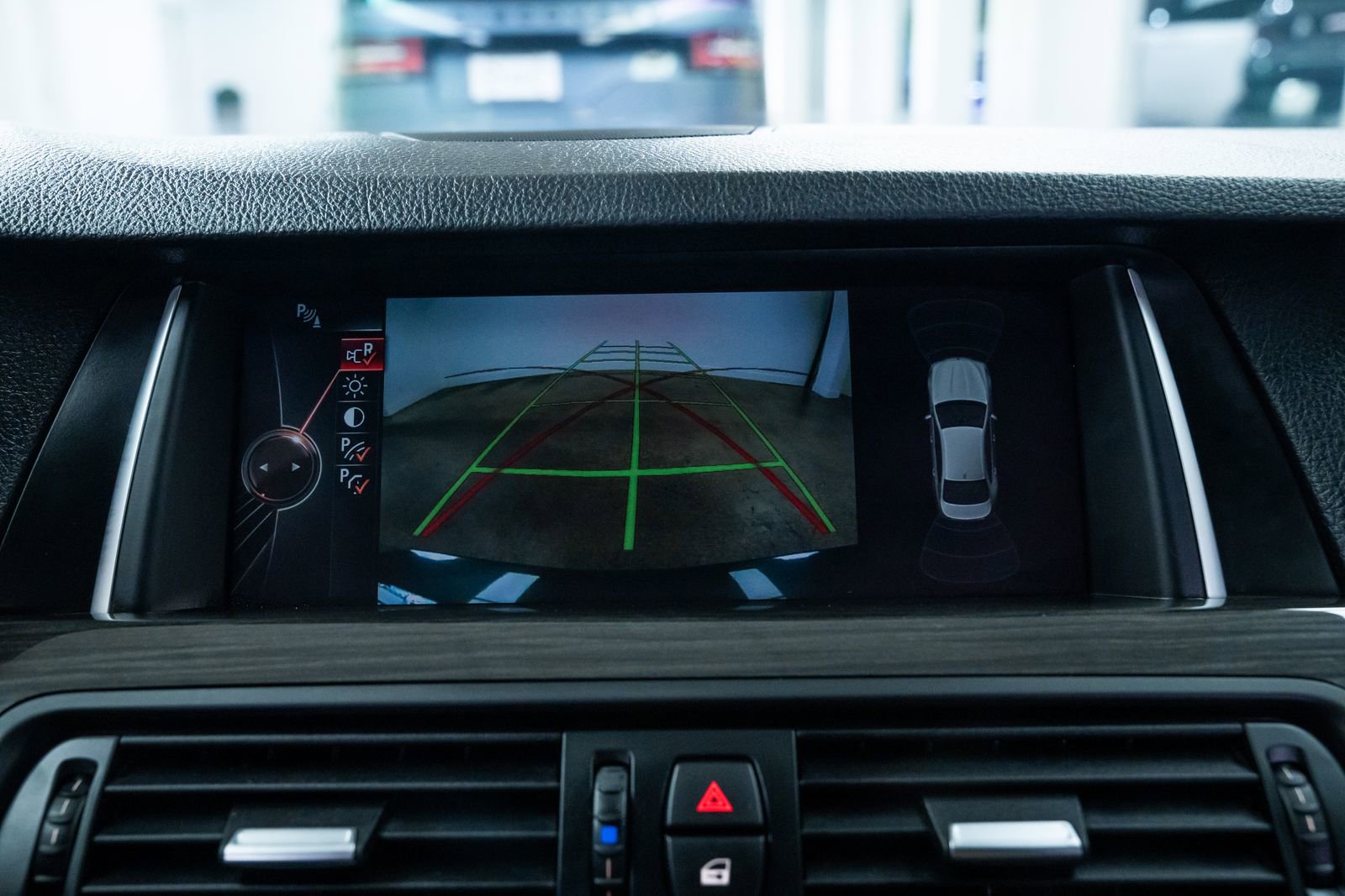 Used 2015 BMW 550i xDrive Sedan image 13