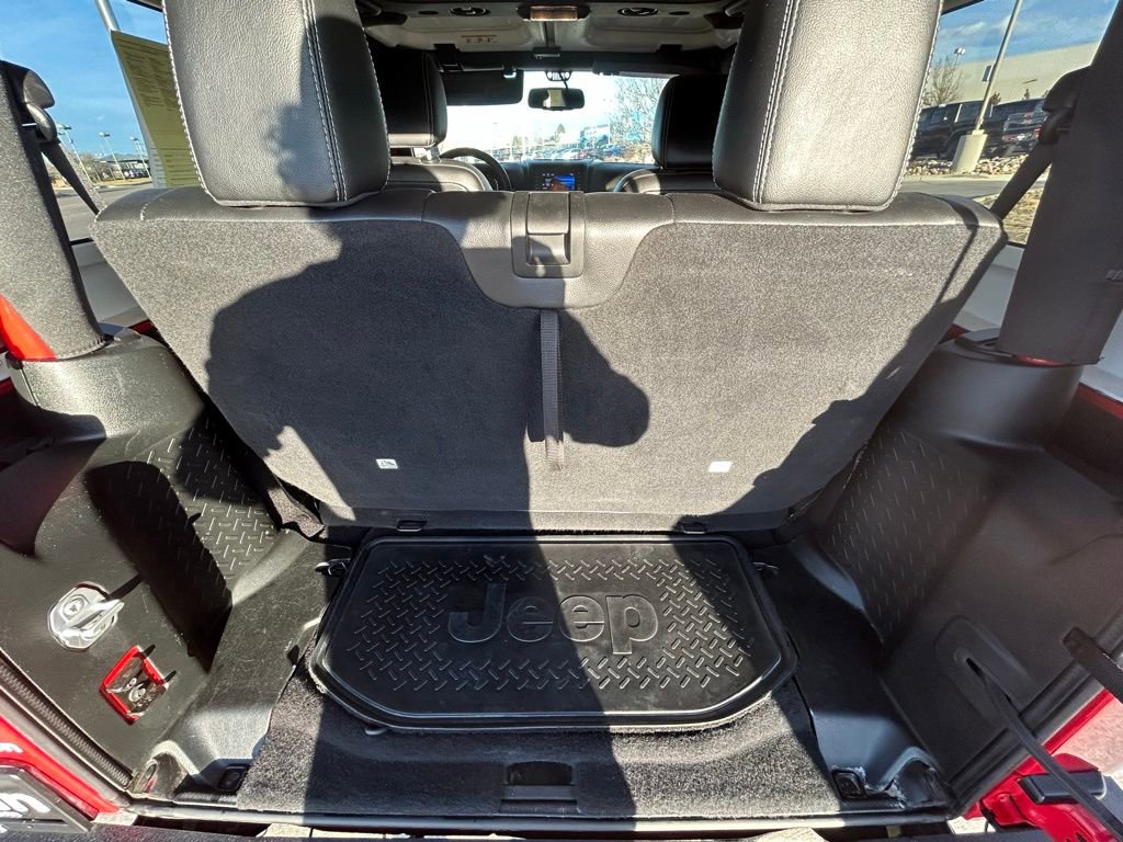 Used 2018 Jeep Wrangler Rubicon w/ Connectivity Group image 24