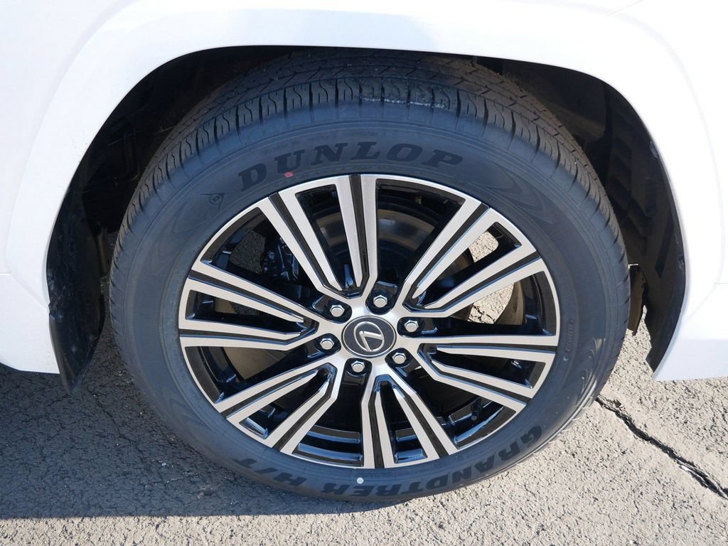 Certified 2026 Lexus LX 700h Luxury w/ Appearance Package AWD/4WD image 8
