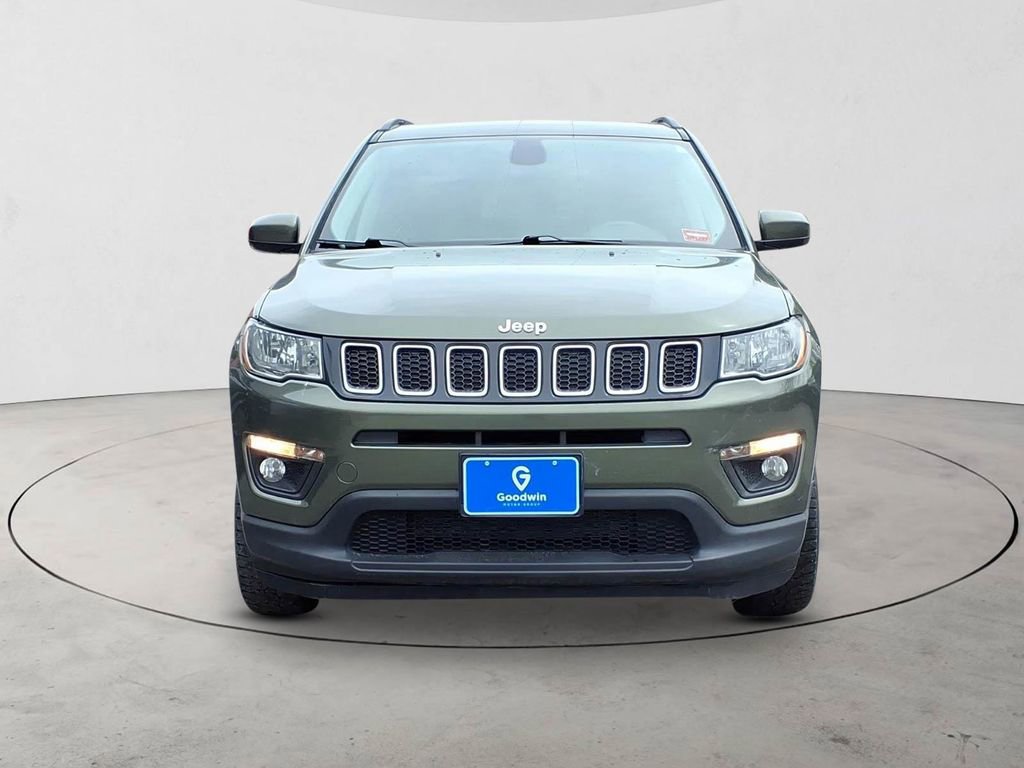 Used 2019 Jeep Compass Latitude w/ Cold Weather Group image 2