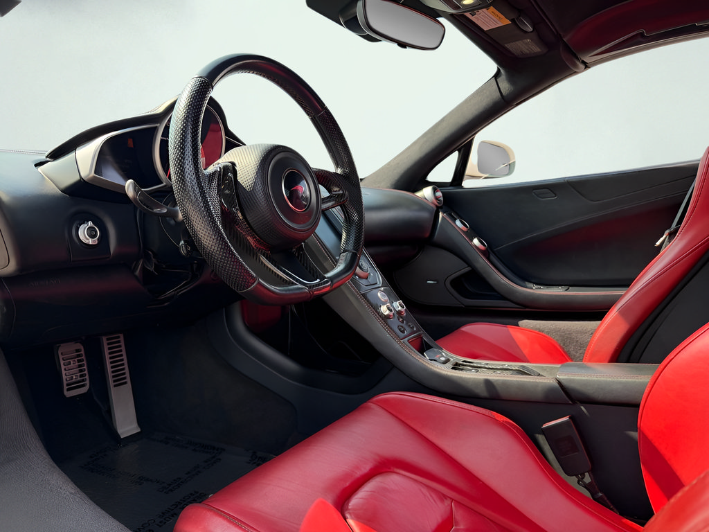 Used 2015 McLaren 650S Spider RWD image 2