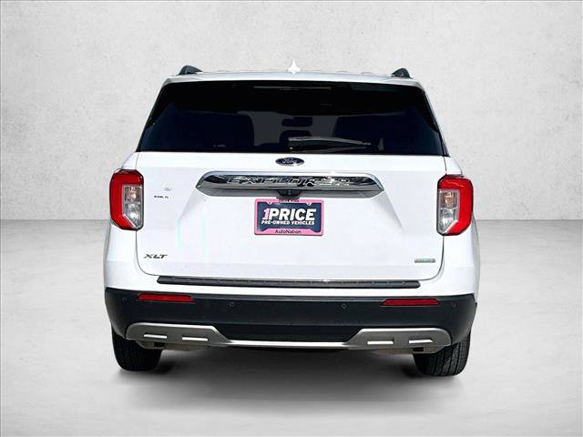 Used 2020 Ford Explorer XLT w/ Equipment Group 202A RWD image 4