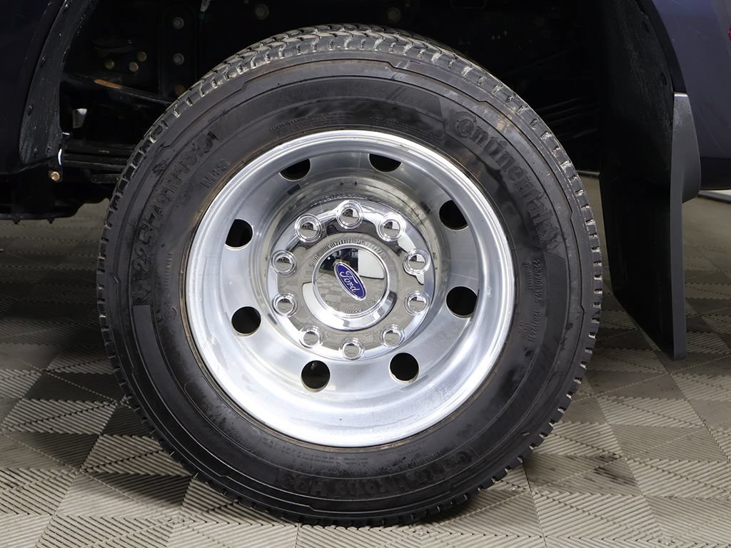 Used 2023 Ford F450 Platinum w/ FX4 Off-Road Package AWD/4WD image 29