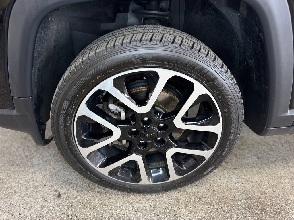 Used 2017 Jeep Compass Limited AWD/4WD image 27