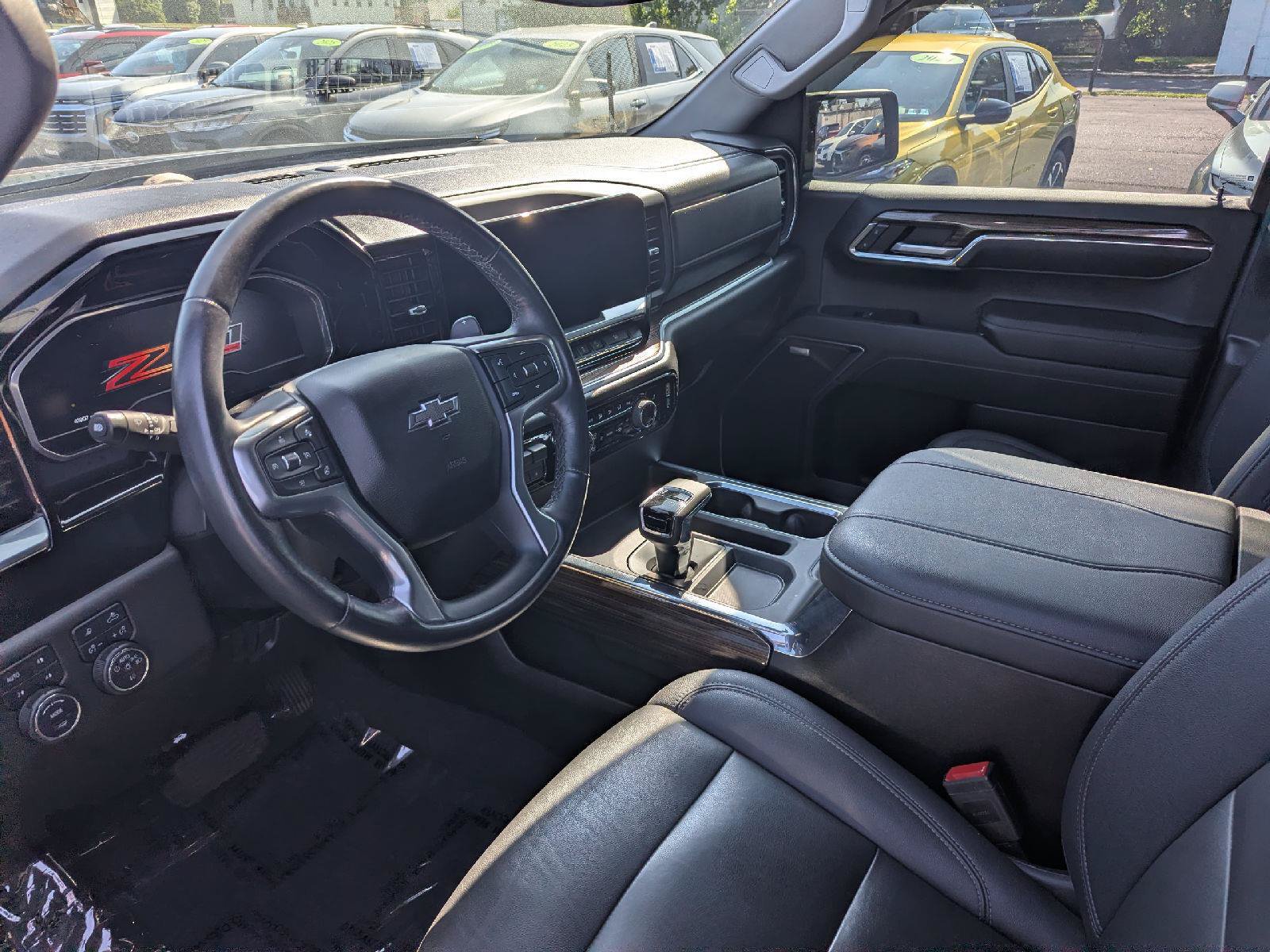 Used 2023 Chevrolet Silverado 1500 RST AWD/4WD image 13
