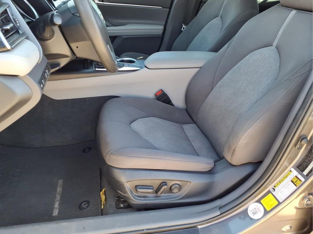 Used 2023 Toyota Camry LE image 11