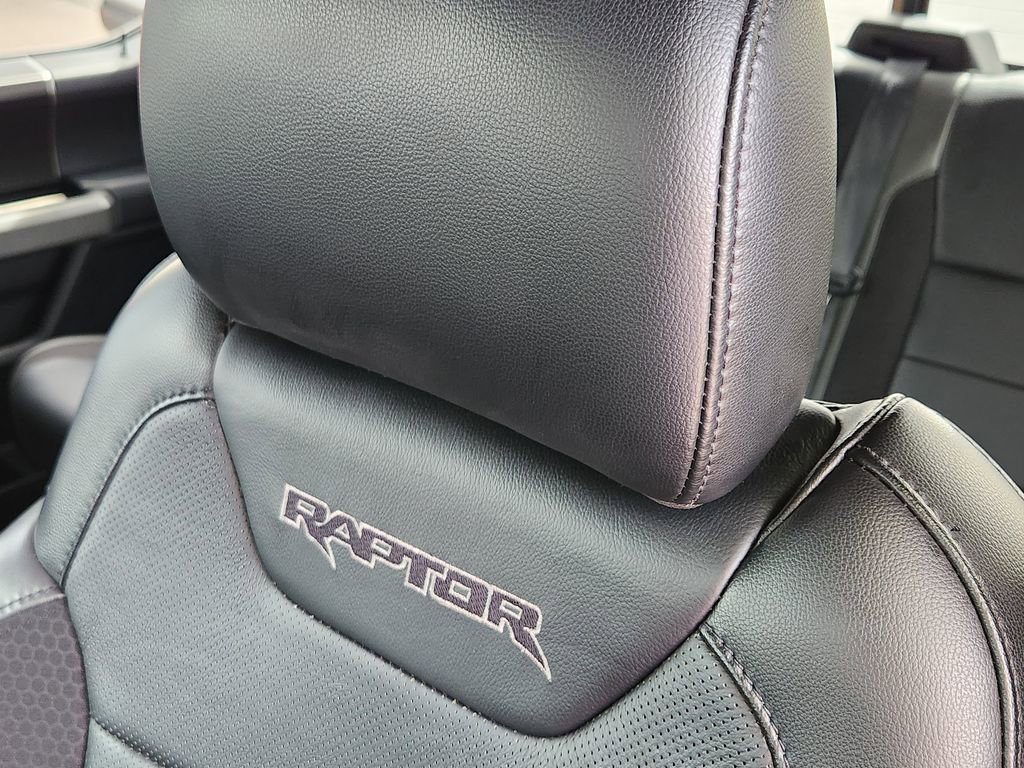 Used 2019 Ford F150 Raptor w/ Equipment Group 802A Luxury AWD/4WD image 6