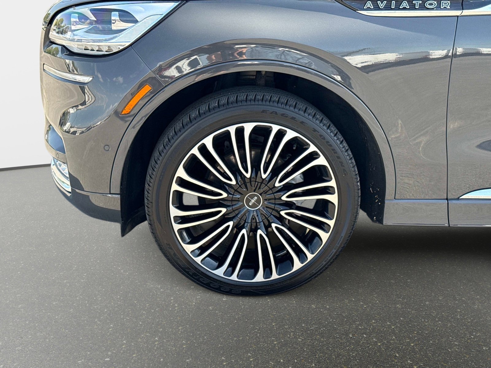 Used 2023 Lincoln Aviator Black Label w/ Dynamic Handling Package image 12
