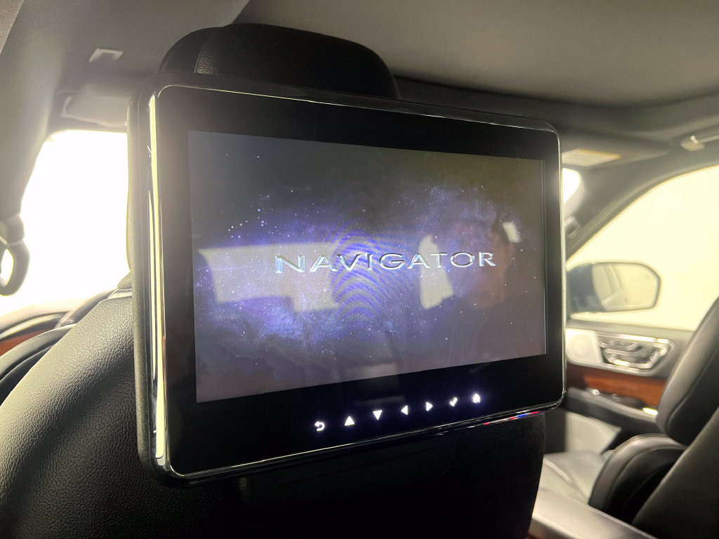 Used 2019 Lincoln Navigator Reserve AWD/4WD image 27
