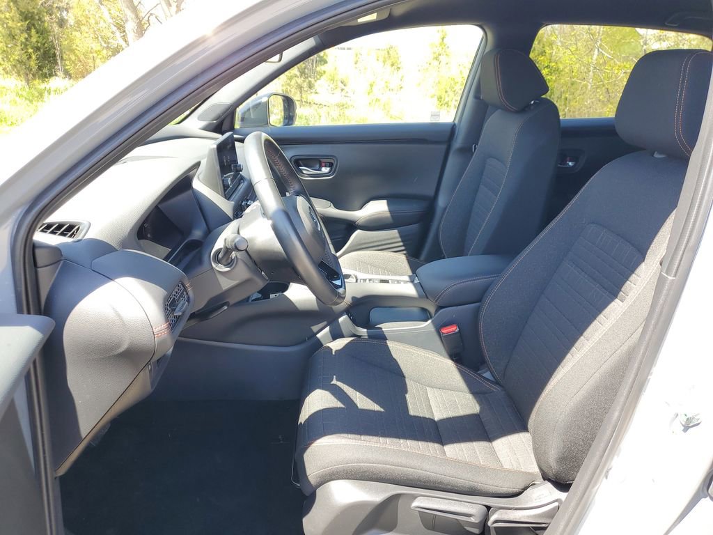 Used 2025 Honda HR-V Sport image 11
