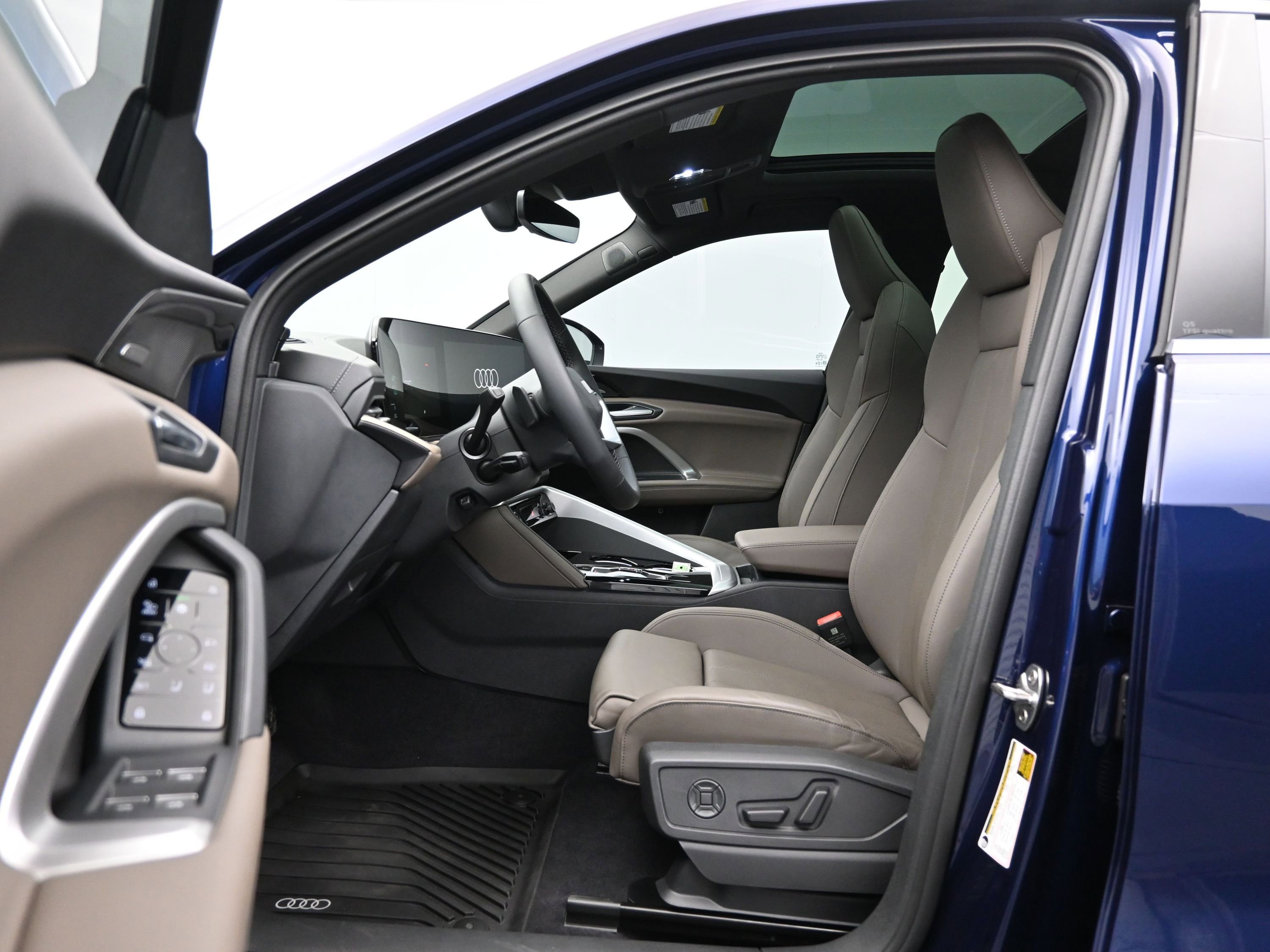 Used 2025 Audi Q5 Prestige image 9