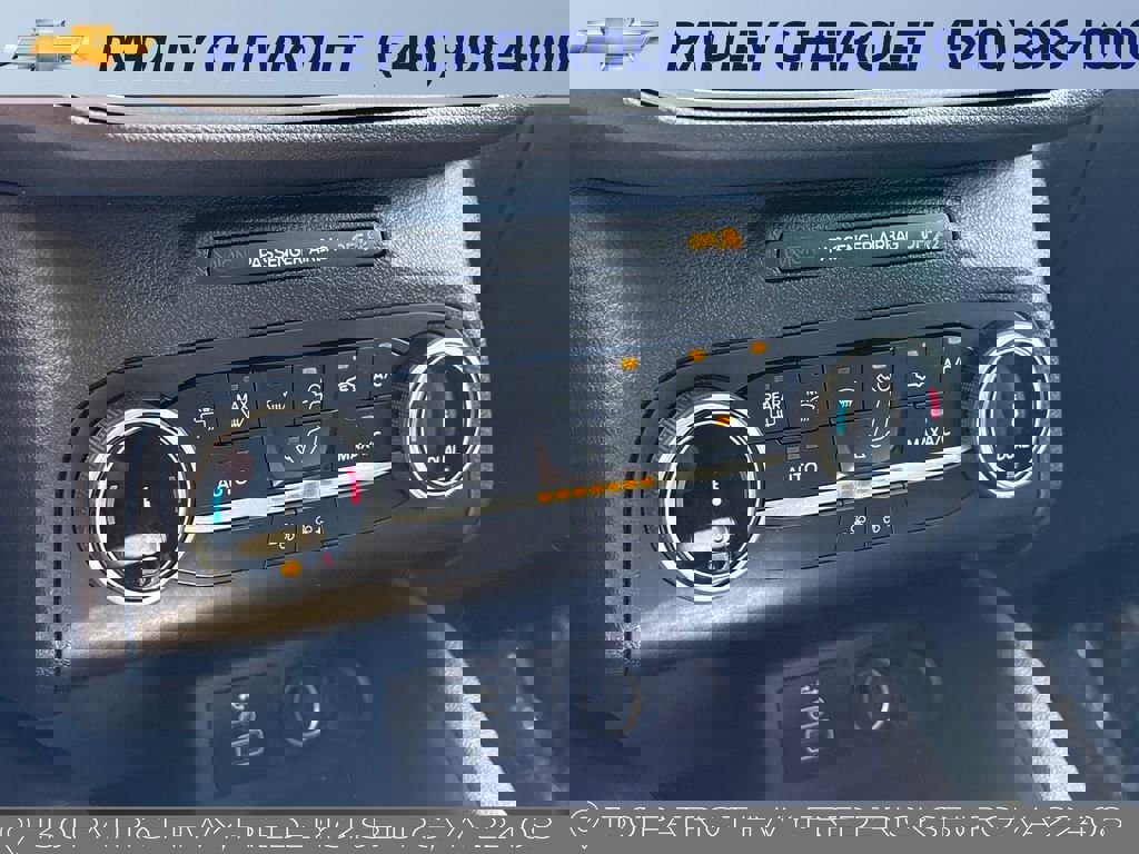 Used 2025 Ford Escape Active image 10