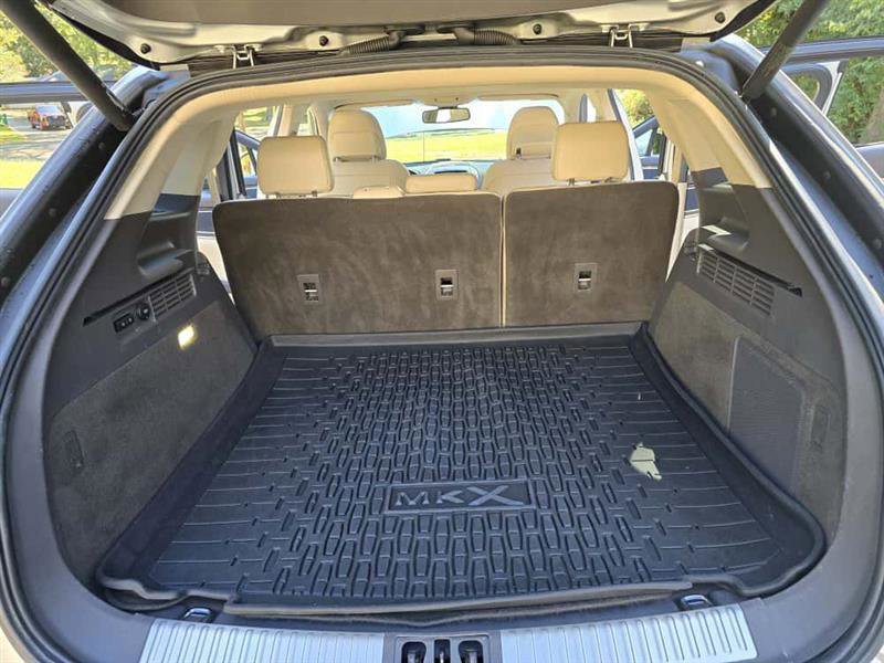 Used 2017 Lincoln MKX Reserve w/ Lincoln MKX Climate Package image 29