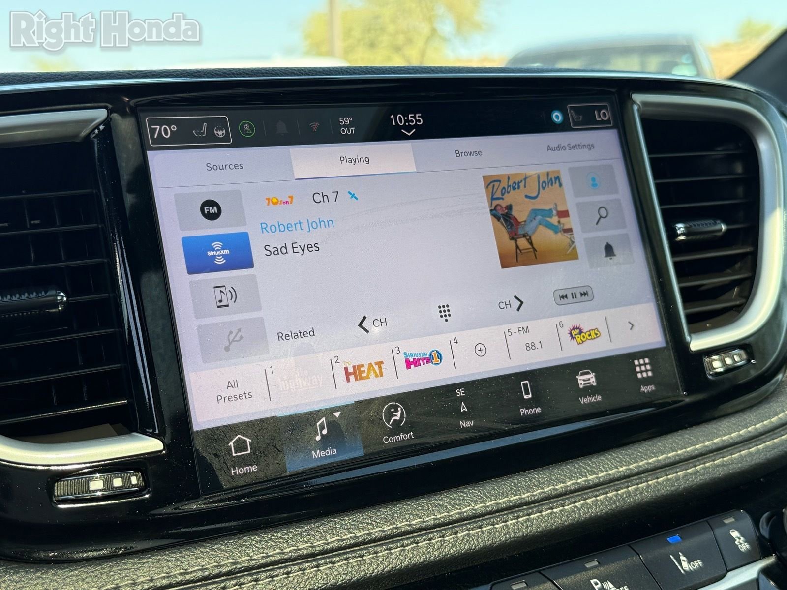 Used 2025 Chrysler Pacifica Limited image 20