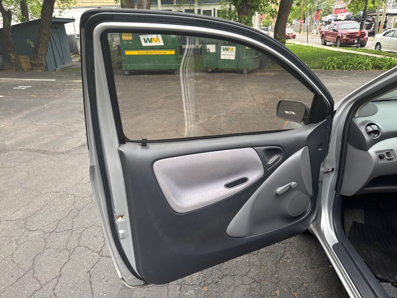 Used 2001 Toyota Echo Coupe FWD image 10