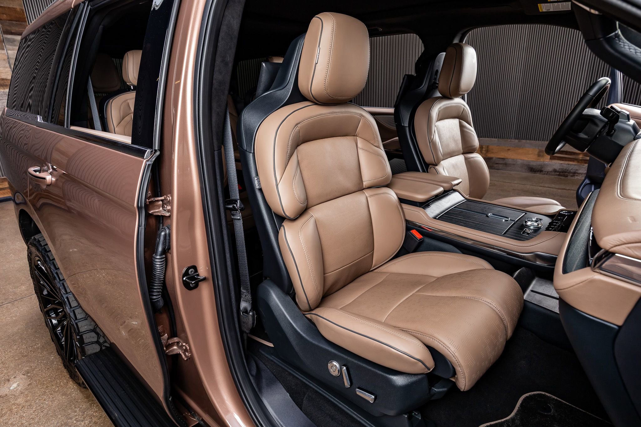 Used 2025 Lincoln Navigator Black Label image 33