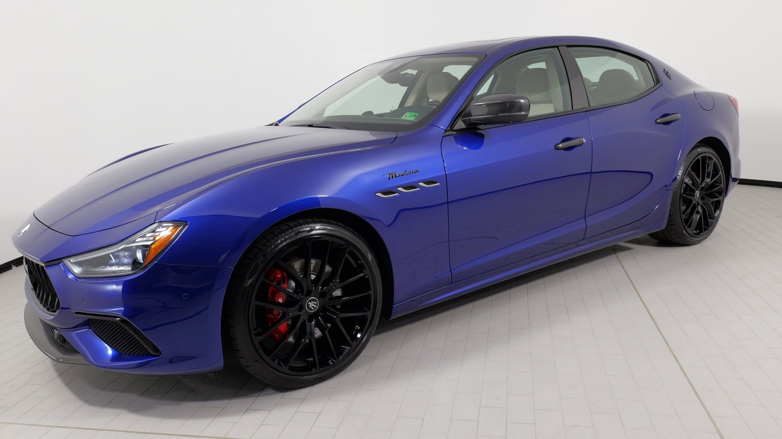 Used 2022 Maserati Ghibli Modena image 4