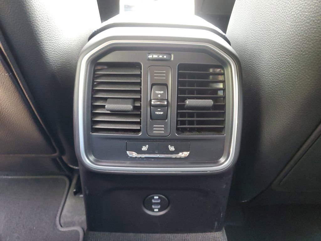 Used 2022 Porsche Macan S image 30