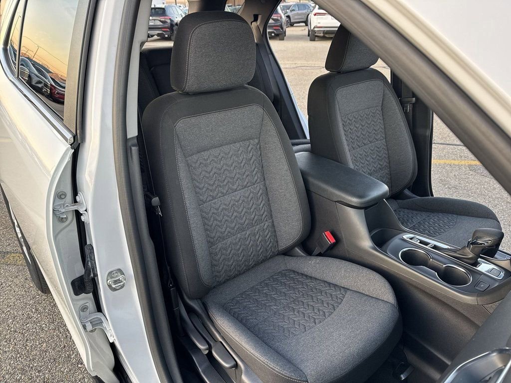Certified 2024 Chevrolet Equinox LT AWD/4WD image 24