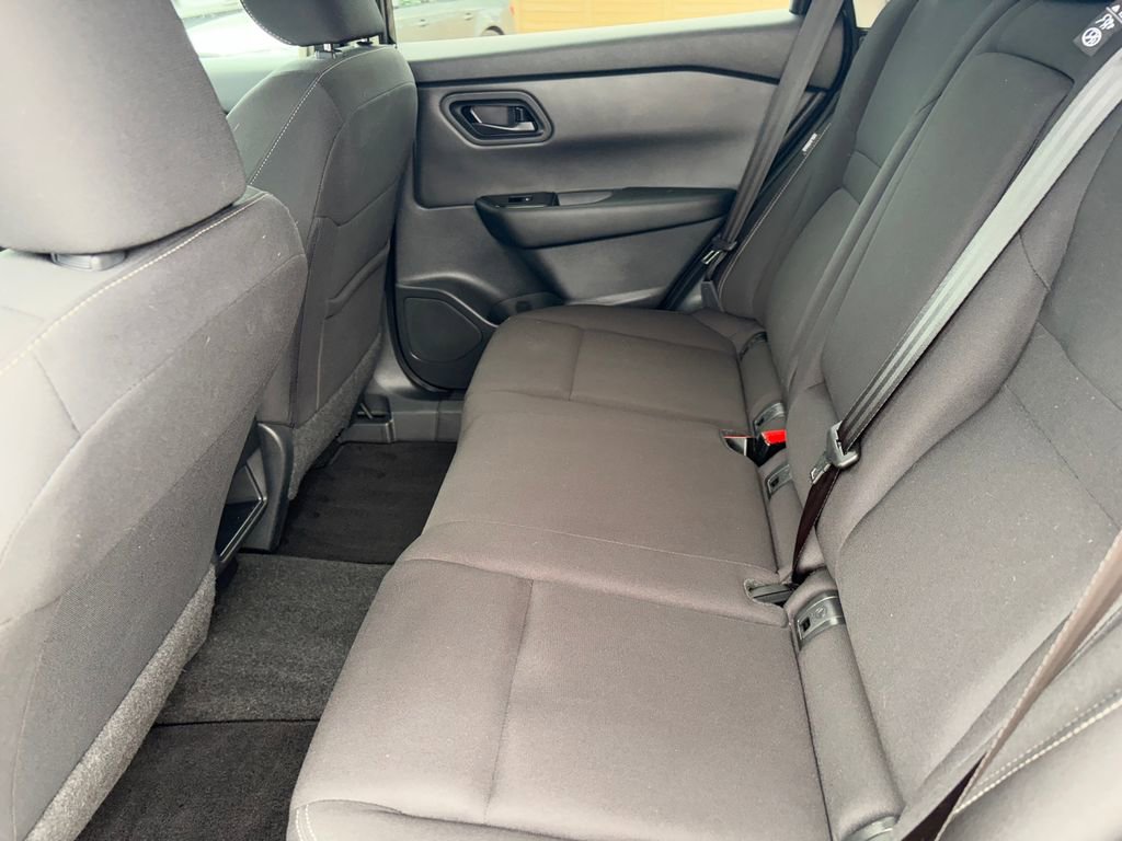 Used 2025 Nissan Rogue S FWD image 25