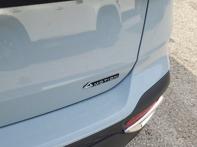 New 2026 Volkswagen Taos SEL AWD/4WD image 8