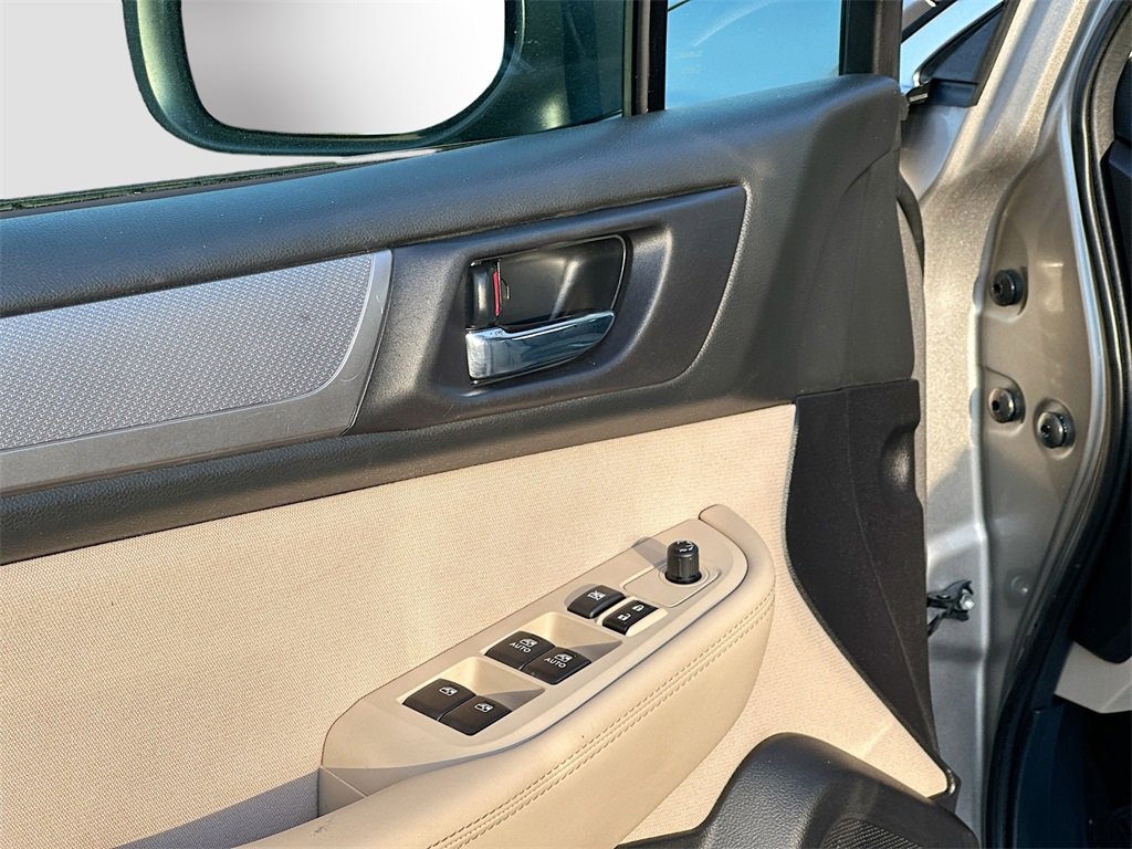 Used 2018 Subaru Outback 2.5i Premium image 17