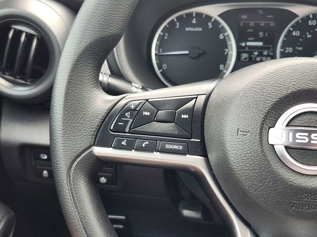 Used 2022 Nissan Kicks S FWD image 30