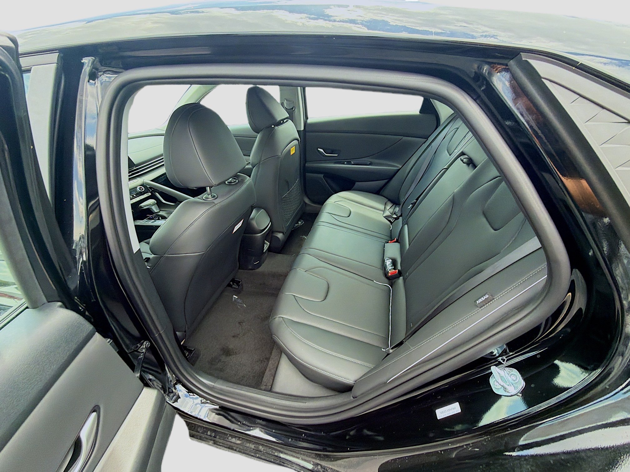 New 2026 Hyundai Elantra Limited FWD image 17