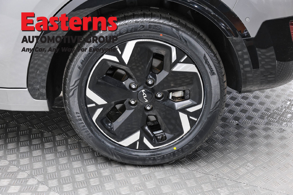 Used 2023 Kia Niro Wave w/ Wave Preserve Package FWD image 9