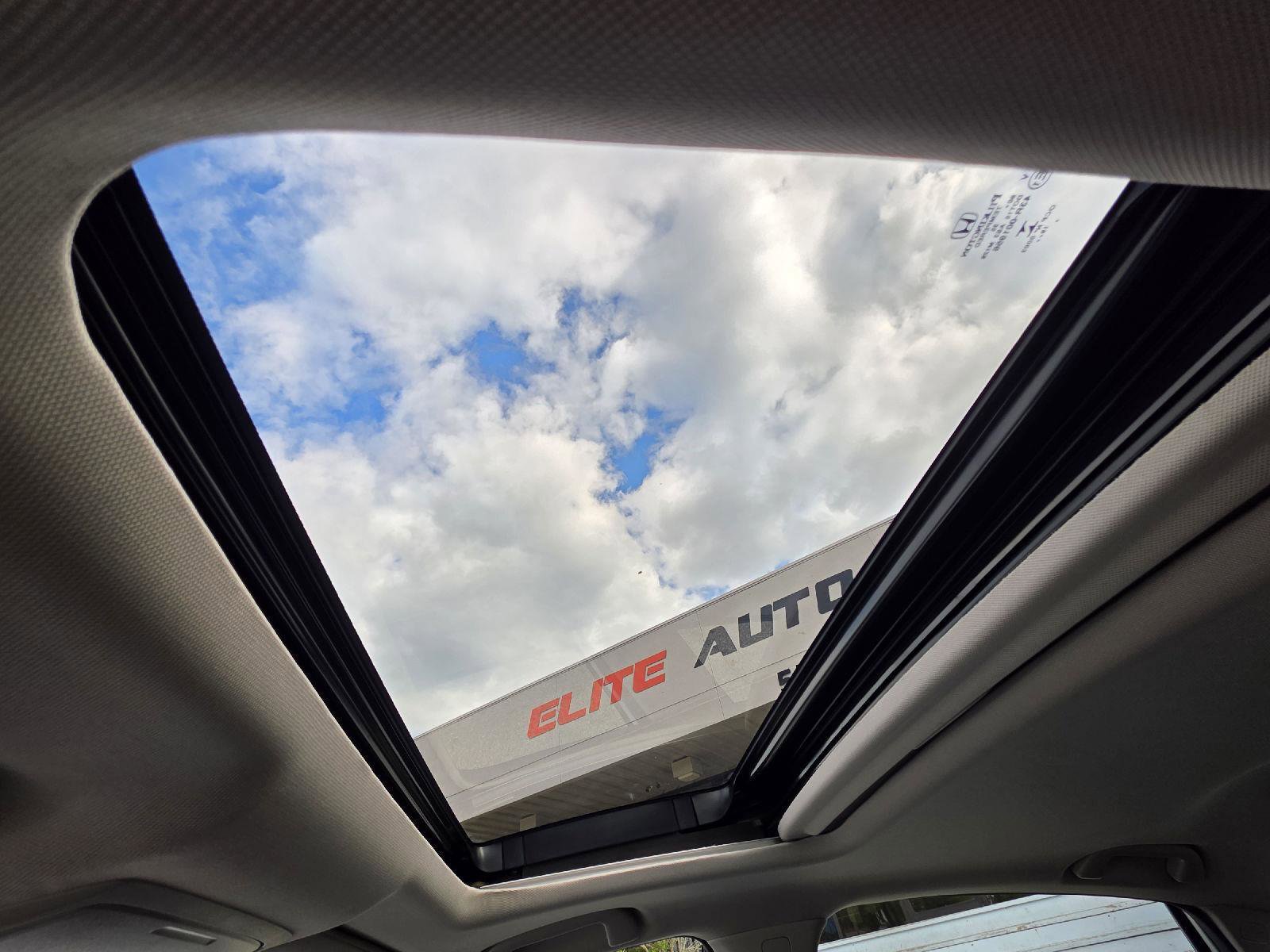 Used 2020 Honda Accord Touring image 28