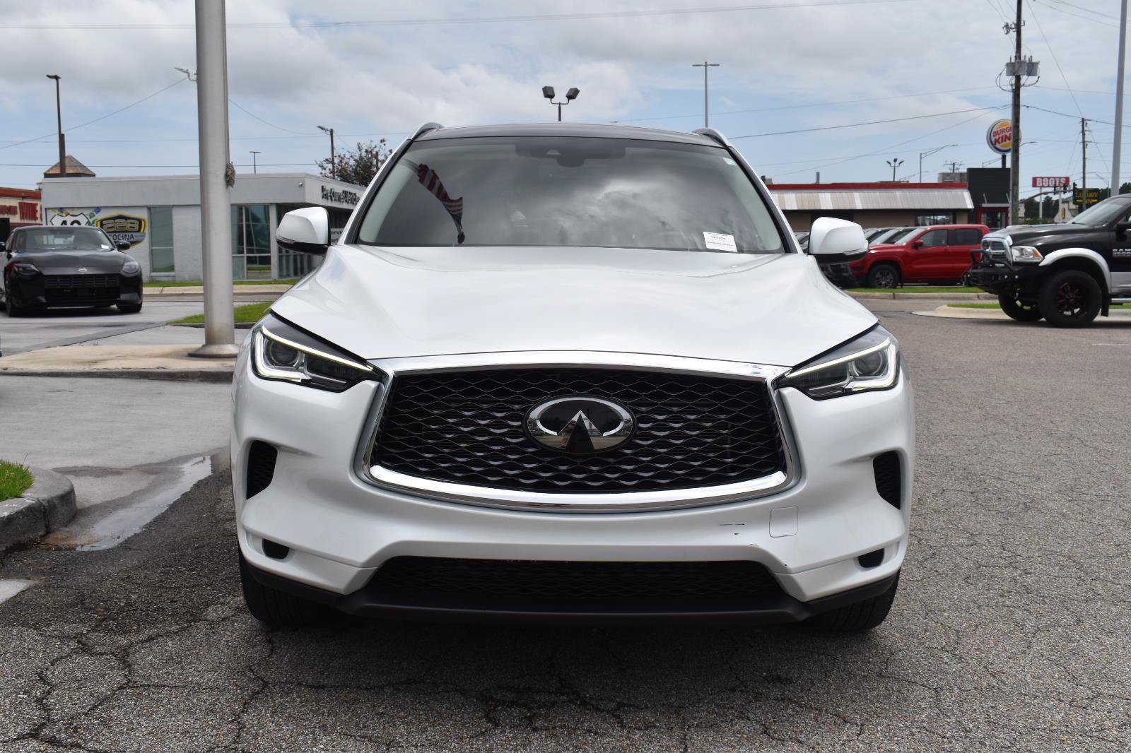 Used 2023 INFINITI QX50 Luxe FWD image 18
