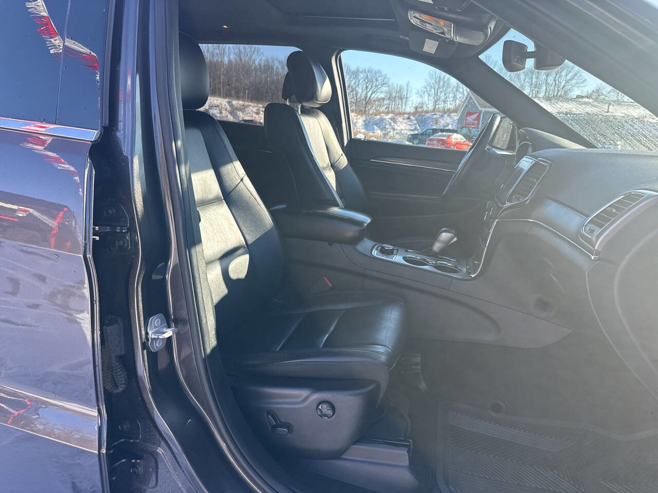 Used 2019 Jeep Grand Cherokee Limited image 27