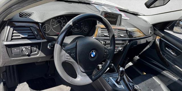 Used 2015 BMW 320i xDrive Sedan AWD/4WD image 12